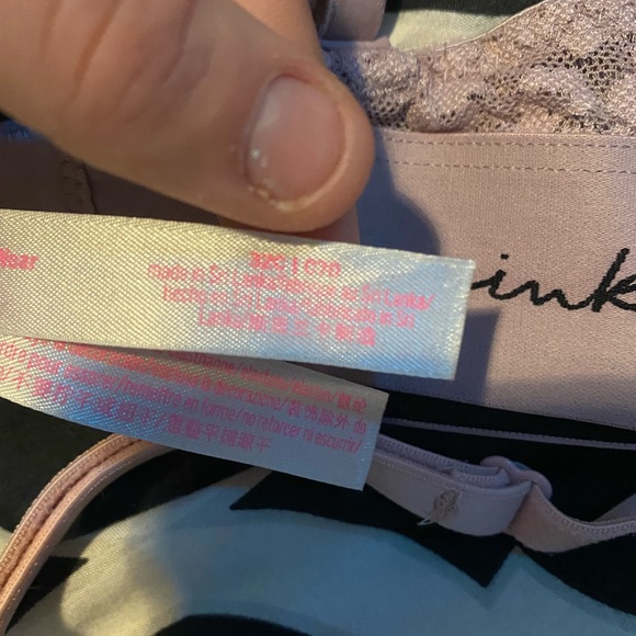 Victoria secret bras - Picture 3 of 4